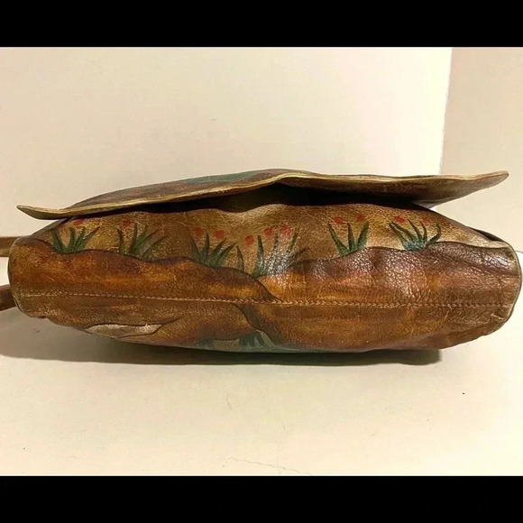 Hand painted multicolor crossbody leather handbag - Picture 3 of 8